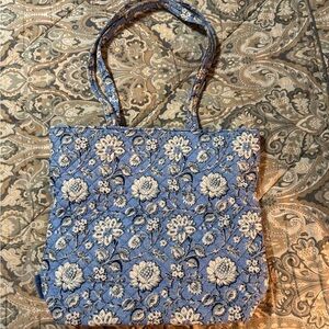 Vera Bradley Tote Bag in Sweet Garden Blue NEW